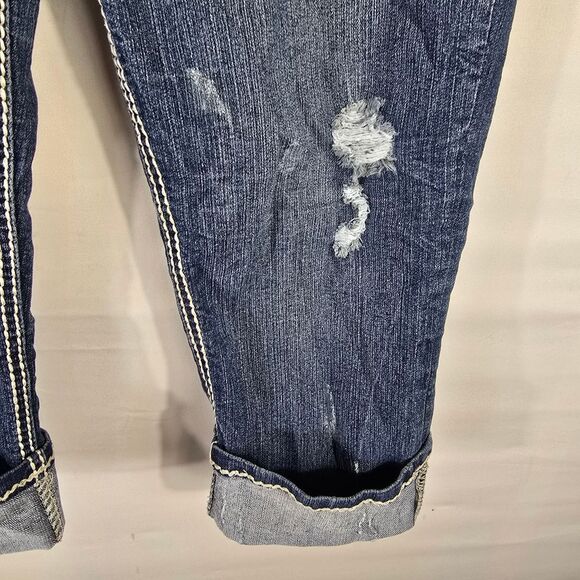 Rue21 Distressed Denim  Medium Wash Capri Jeans - Picture 9 of 13